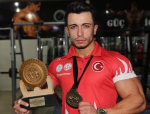Kilo vermek için başladı, vücut geliştirmede Türkiye şampiyonu oldu