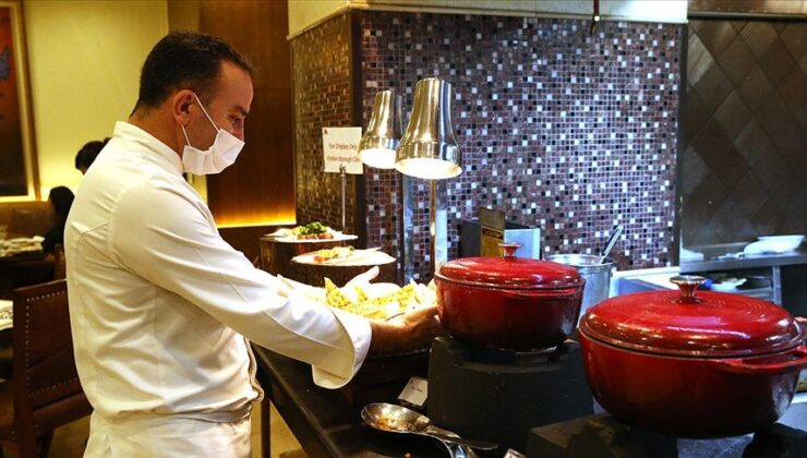 Pakistan’da ünlü otelin mutfağı Türk aşçıya emanet