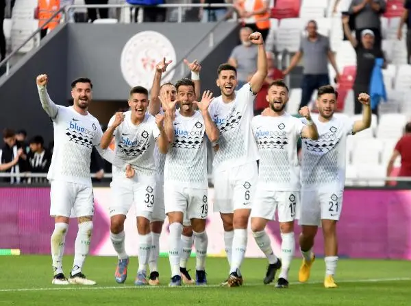 Altay'a Sezon Sonunda Alkış