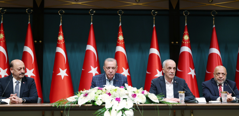 Kamu İşçileri Kaybetmemek Kazanım Oldu Diyor