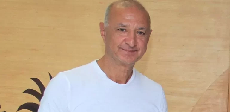 16 yaşındaki güzellik kraliçesi, 65 yaşındaki Brezilyalı belediye başkanıyla evlenerek mutluluğunu paylaştı.