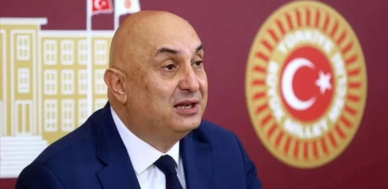 Engin Özkoç; “Süleyman Soylu Pis İşler Yapıyor”
