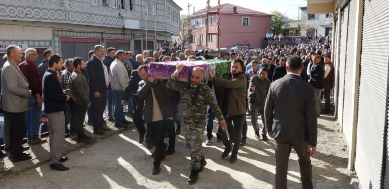 Trabzon Belediye Başkanı AK Partili Murat Zorluoğlu’na Cenazede Tepki