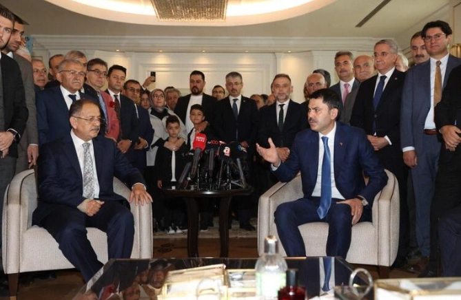 Murat Kurum, Görevini Mehmet Özhaseki'ye Devretti