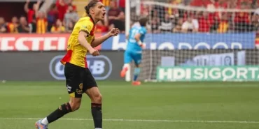 Göztepe'de Emir Ve Celil Tamam