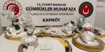 Duvar Saatlerinin İçinde 3,5 Kilo Metamfetamin Ele Geçirildi